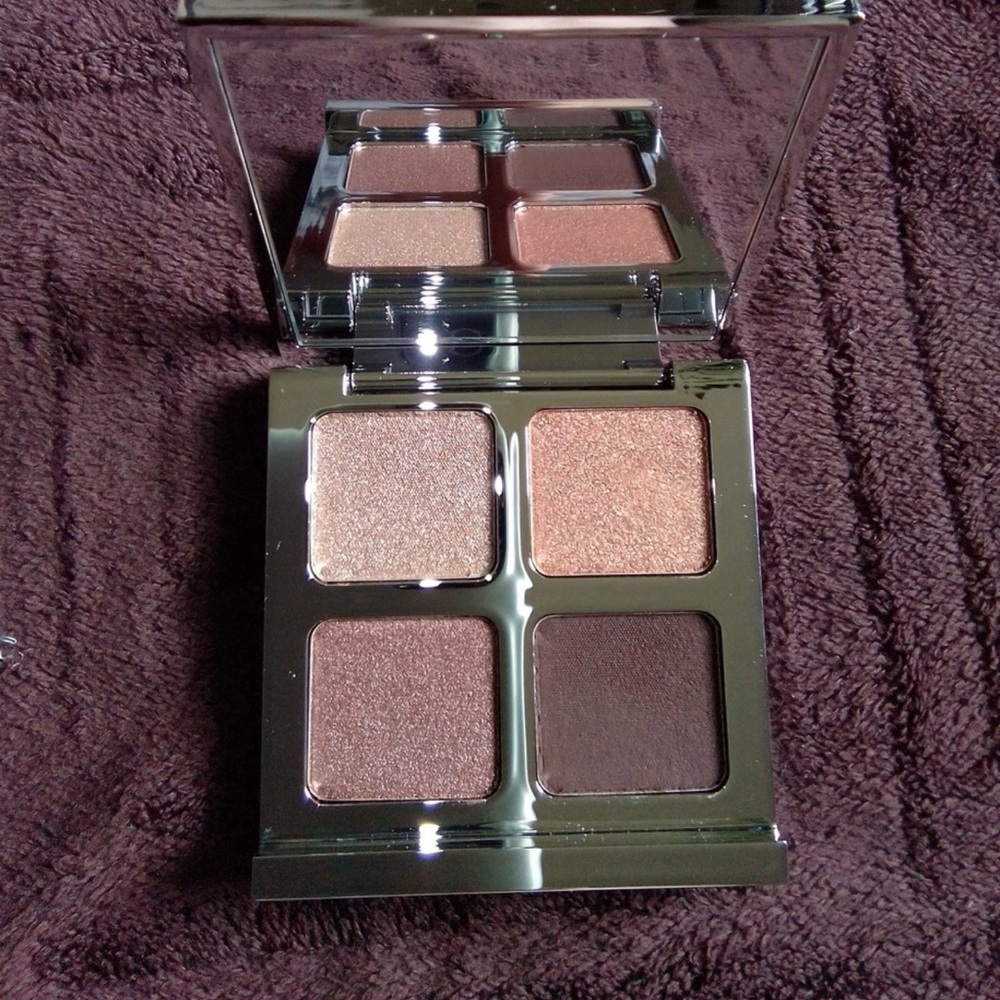 Bnib Il Makiage eyeshadow quad in the Real Deal